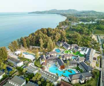 אמורה ביץ' ריזורט פוקט | Amora Beach Resort Phuket