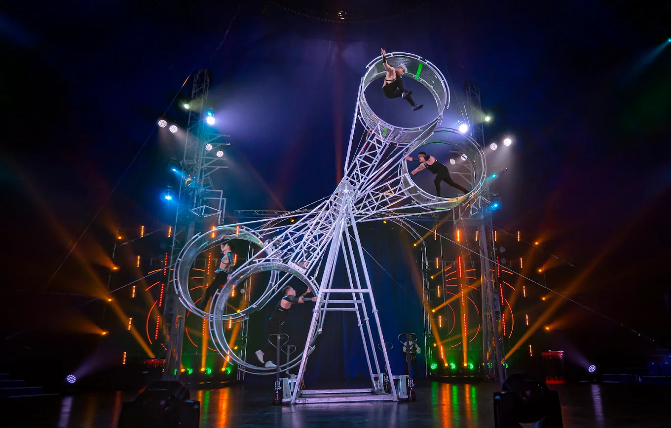 קרקס פוקט – Phuket Circus | מופע אקרובטיקה וחוויה משפחתית