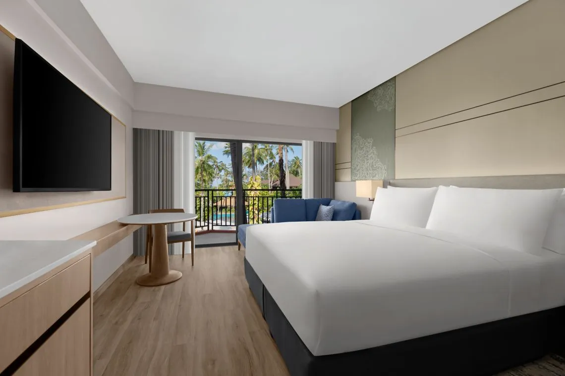 Premier, Guest room, Pool view - קורטיארד מריוט פאטונג פוקט | Courtyard by Marriott Phuket Patong Beach Resort - תמונה 3