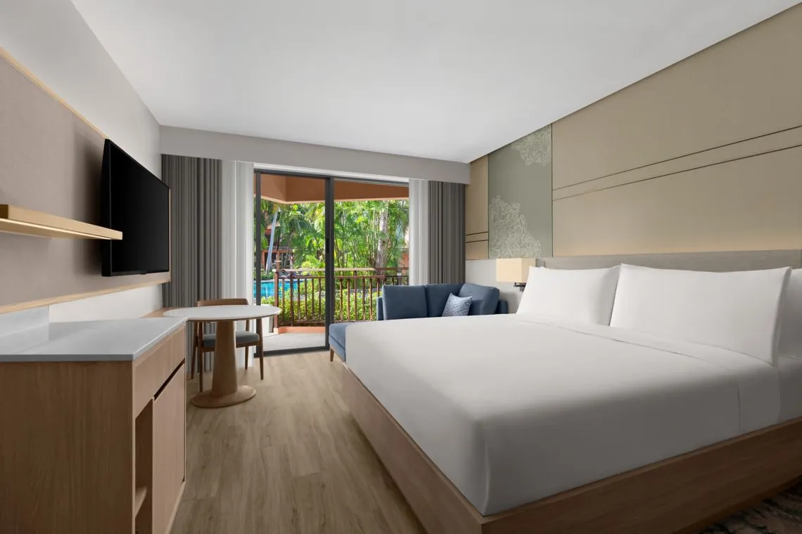 Premier, Guest room, Terrace - קורטיארד מריוט פאטונג פוקט | Courtyard by Marriott Phuket Patong Beach Resort - תמונה ראשית