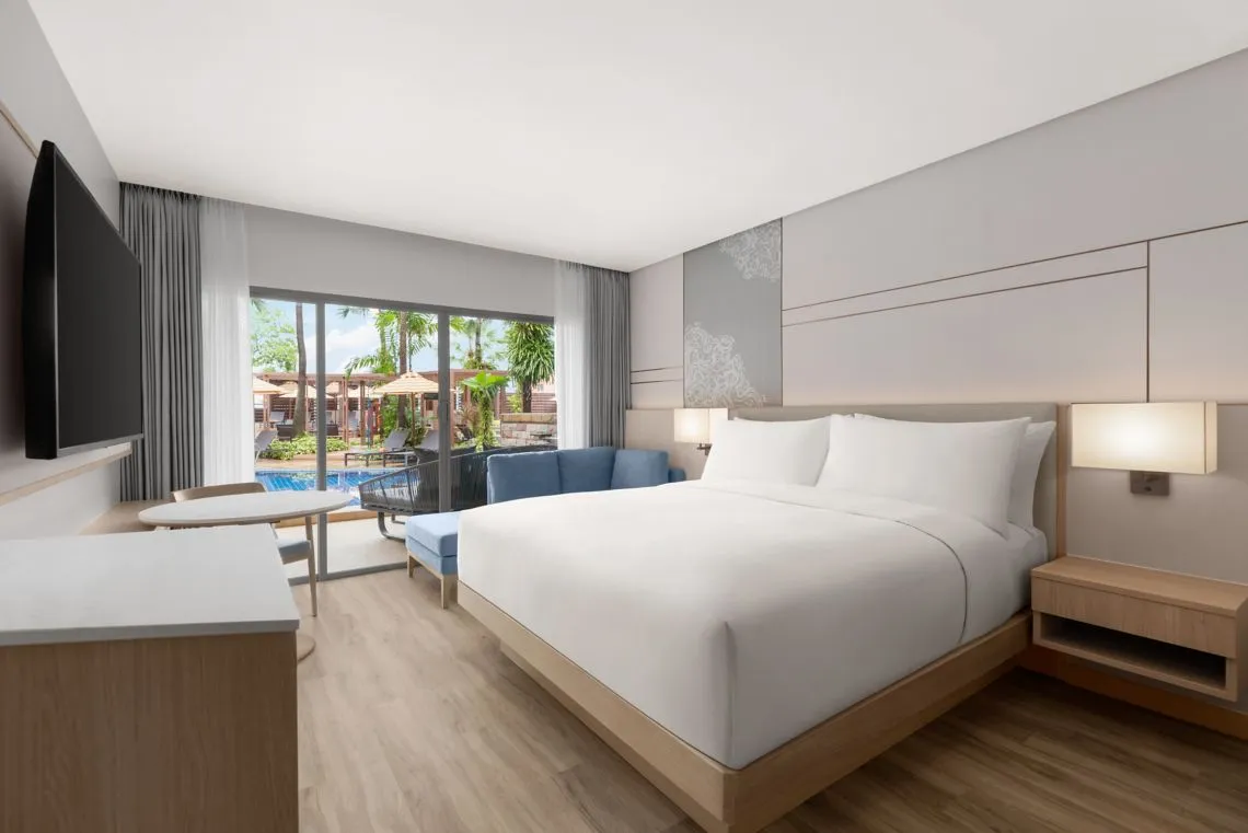 Premier, Guest room, Pool access - קורטיארד מריוט פאטונג פוקט | Courtyard by Marriott Phuket Patong Beach Resort - תמונה ראשית