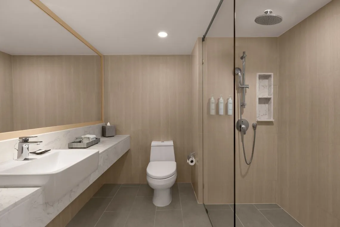 Junior Suite - קורטיארד מריוט פאטונג פוקט | Courtyard by Marriott Phuket Patong Beach Resort - תמונה 3