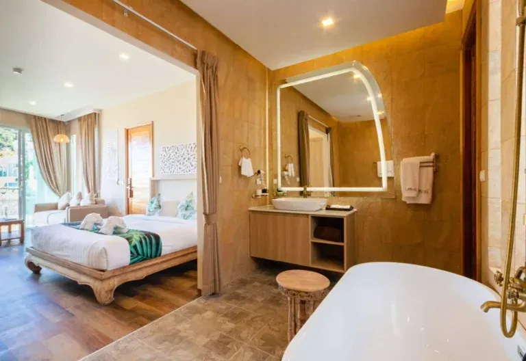 DELUXE PRIVATE PLUNGE POOL VILLA - ואני גולדן סאנדס קופנגן | Vannee Golden Sands Beachfront Resort - תמונה 2