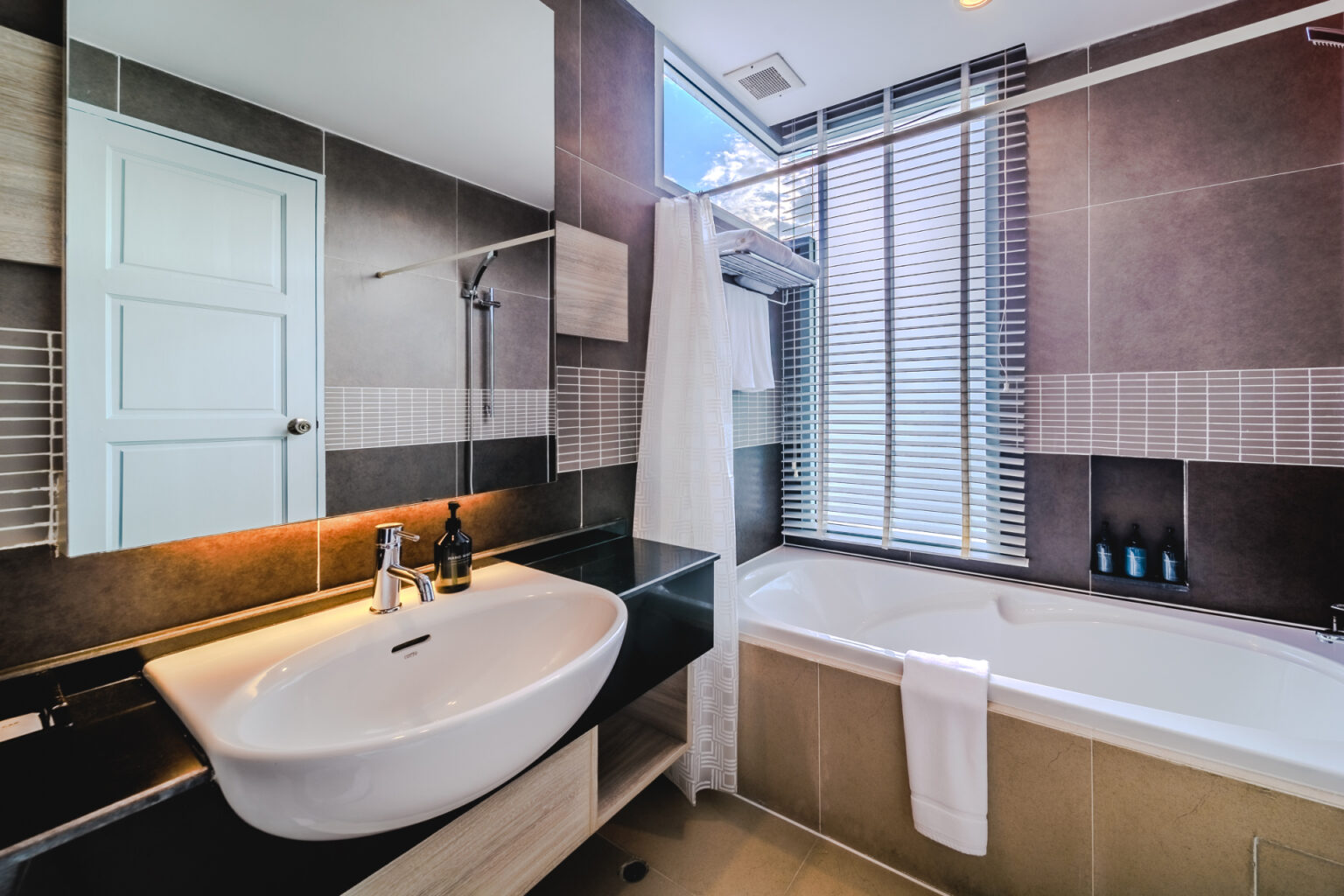 Deluxe Twin Room - בסט וסטרן צ'אוונג סאמוי | Best Western Chaweng Samui - תמונה 3