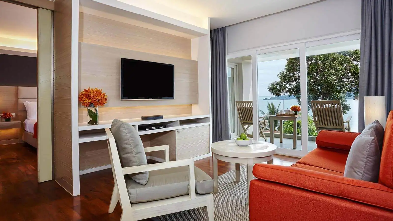 Corner Suite Ocean Front Balcony - אמארי פוקט | Amari Phuket - תמונה 3