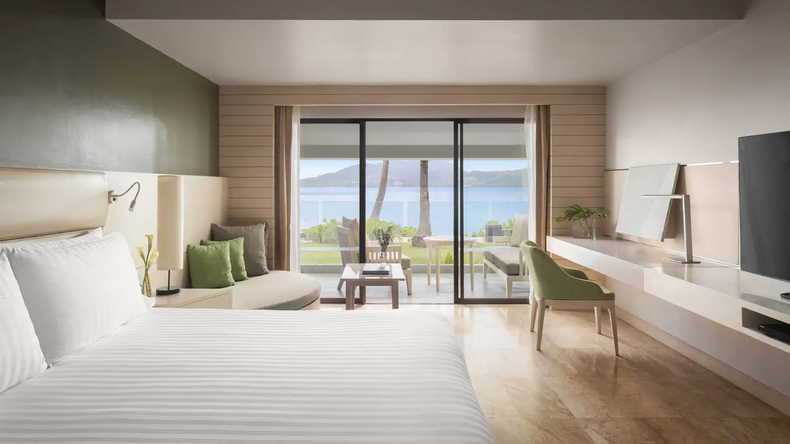 One Bedroom Deluxe Suite Ocean Front Balcony - אמארי פוקט | Amari Phuket - תמונה ראשית