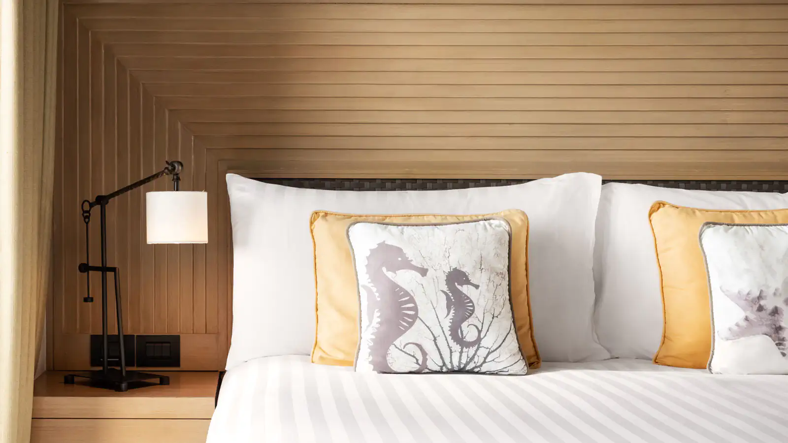 One Bedroom Suite Ocean Coral Lounge - אמארי פוקט | Amari Phuket - תמונה 3