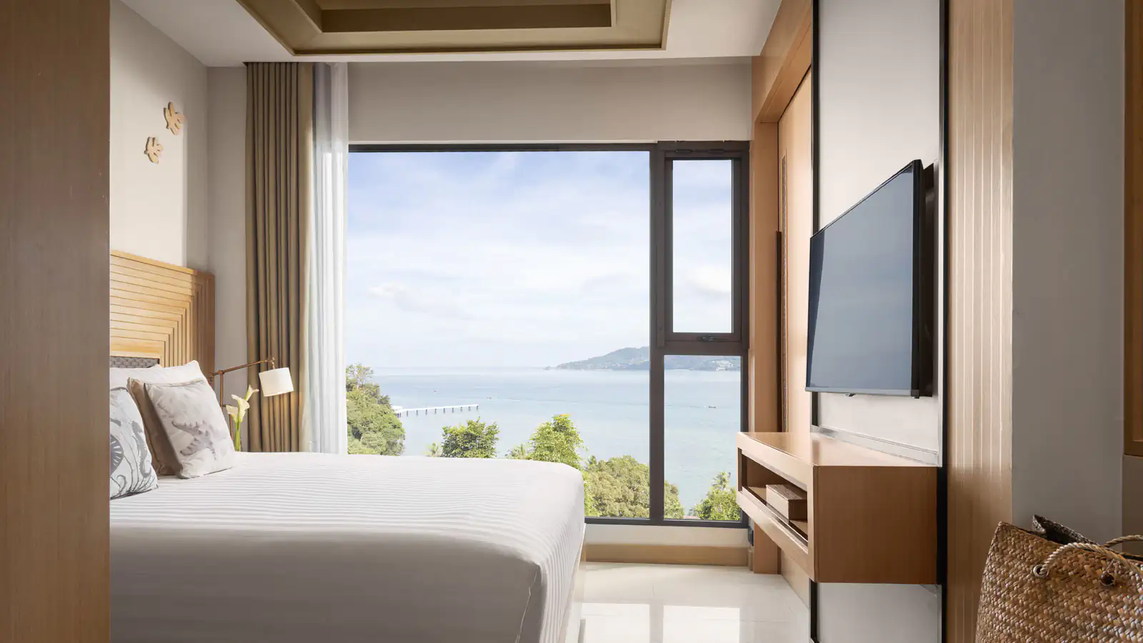 One Bedroom Suite Ocean View Coral Lounge - אמארי פוקט | Amari Phuket - תמונה ראשית