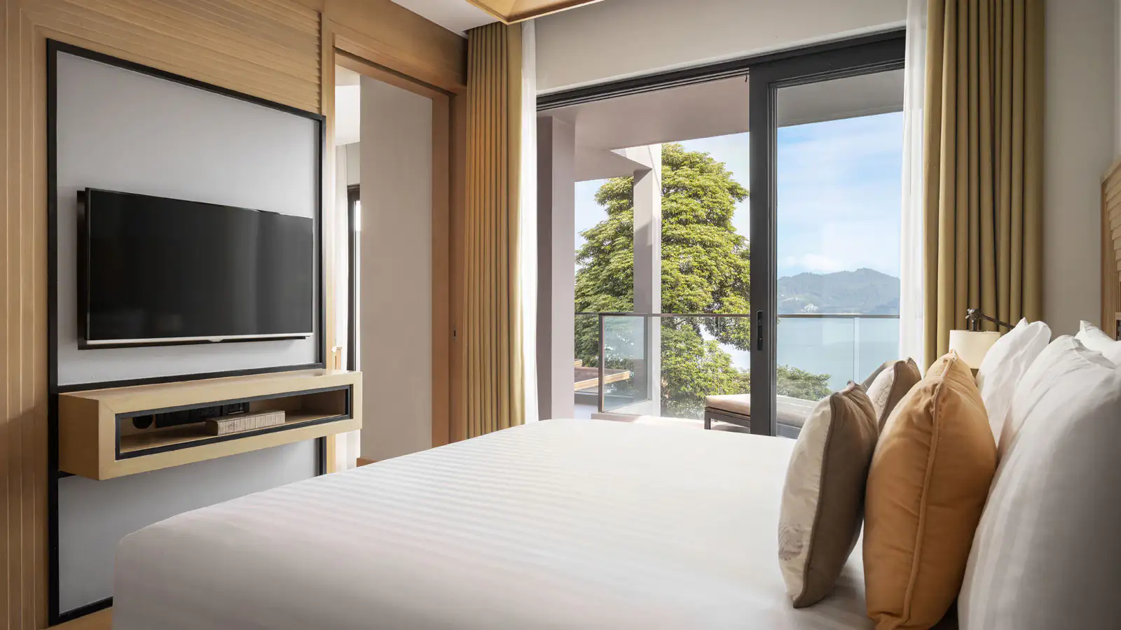 Club One Bedroom Suite Ocean View Balcony - אמארי פוקט | Amari Phuket - תמונה ראשית