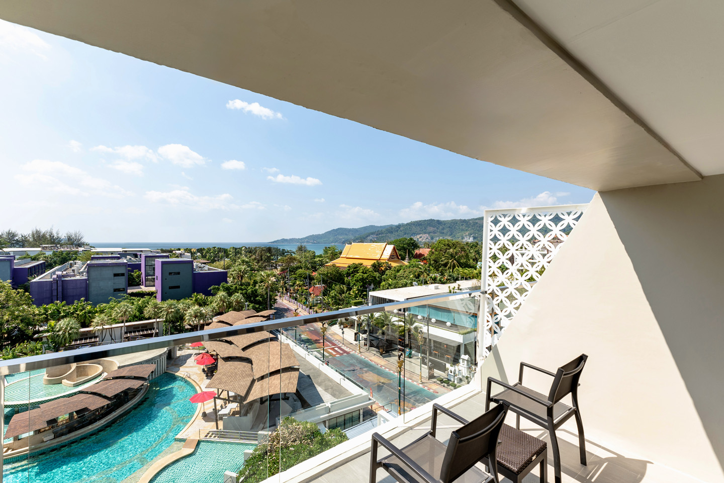 Elite Balcony Seaview - אנדמן אימברייס פטונג | Andaman Embrace Patong - תמונה 2