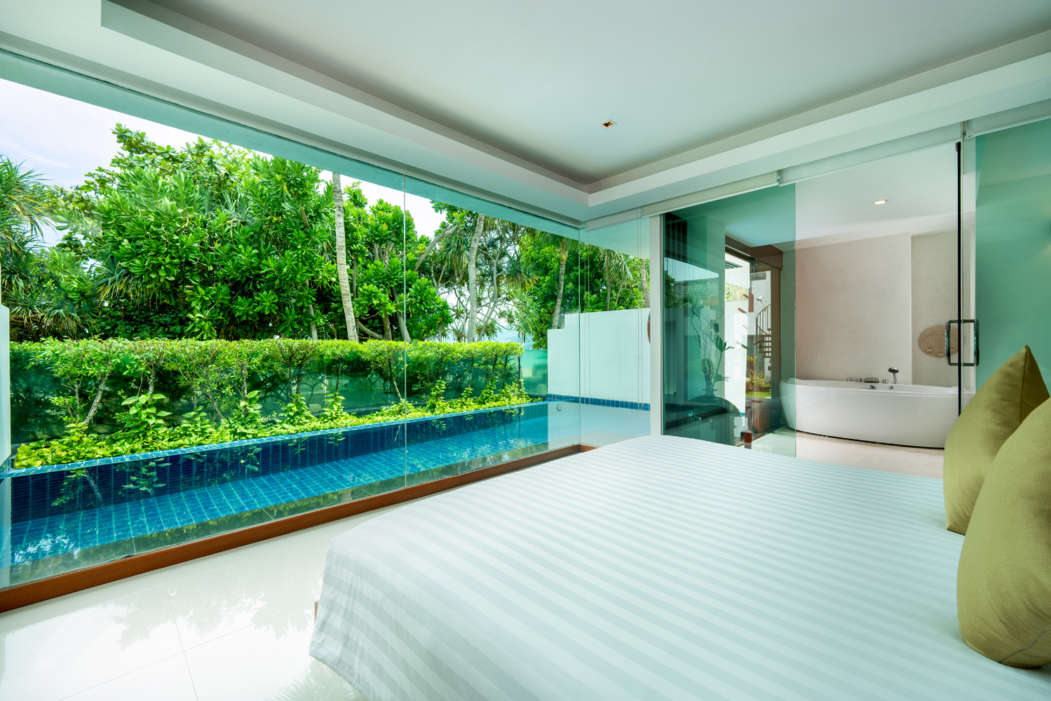 Beachfront Pool Villa - לה פלורה ריזורט פטונג | La Flora Resort Patong - תמונה ראשית