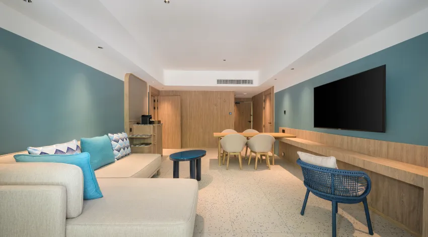 Two Bedroom Premium Suite Pool View - סנטרה קארון ריזורט פוקט | Centara Karon Resort Phuket - תמונה 3