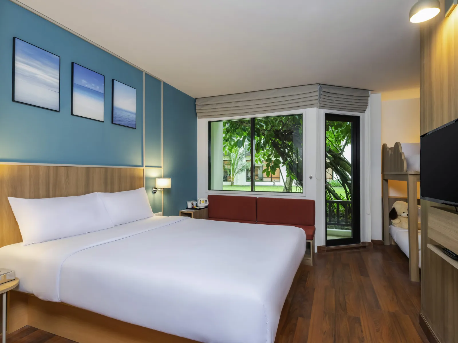 Family Room with one Queen and one Bunk bed - איביס בופוט סאמוי | Ibis Bophut Samui - תמונה 2