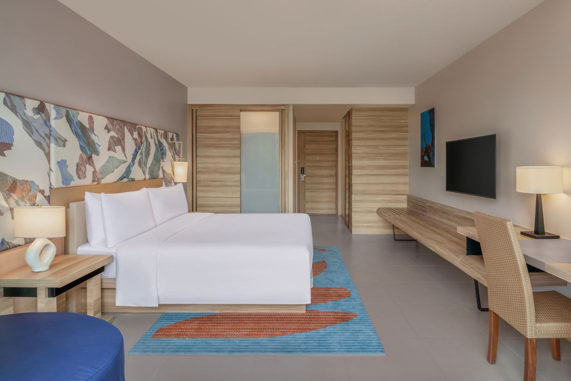 Deluxe Guest room, Garden view, Balcony - לה מרידיאן פוקט מאי קאו | Le Méridien Phuket Mai Khao Beach Resort - תמונה 3