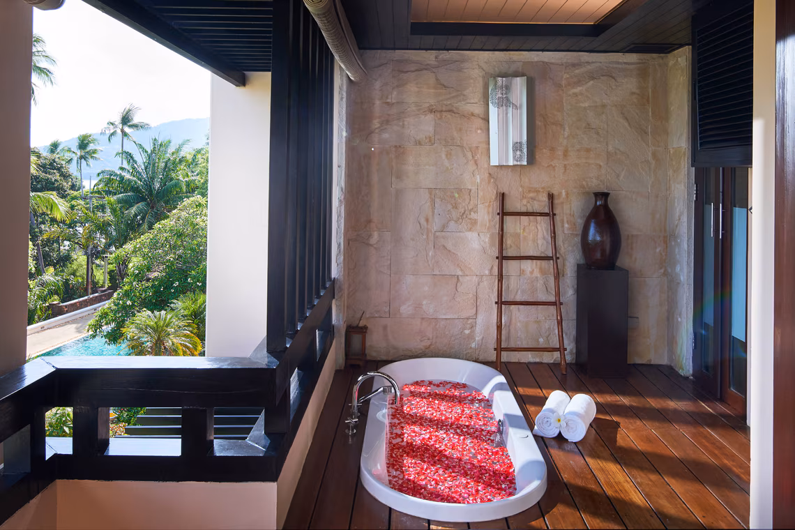 Guest room, Sea view, Whirlpool - רנסנס קוסמוי ריזורט וספא | Renaissance Koh Samui Resort & Spa - תמונה ראשית