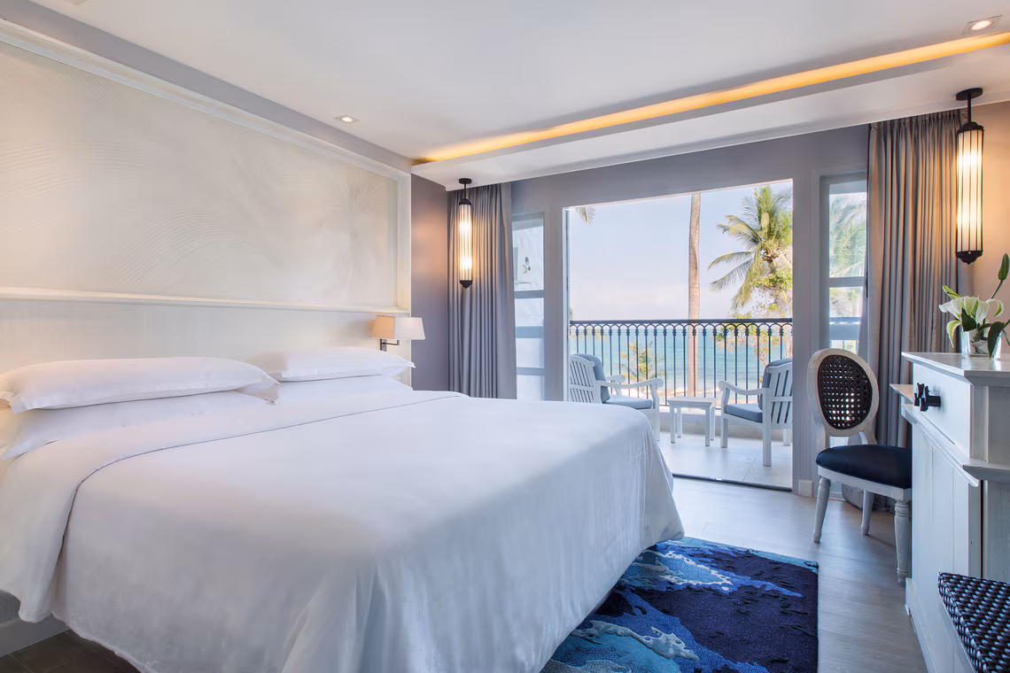 Guest Room Balcony - שרתון סמוי ריזורט | Sheraton Samui Resort - תמונה 3
