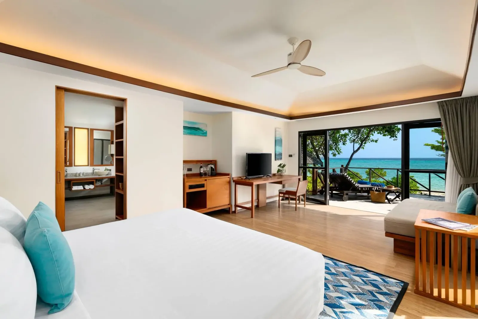 Beachfront Junior Suite - סאי קופיפי איילנד וילג' | SAii Phi Phi Island Village - תמונה ראשית