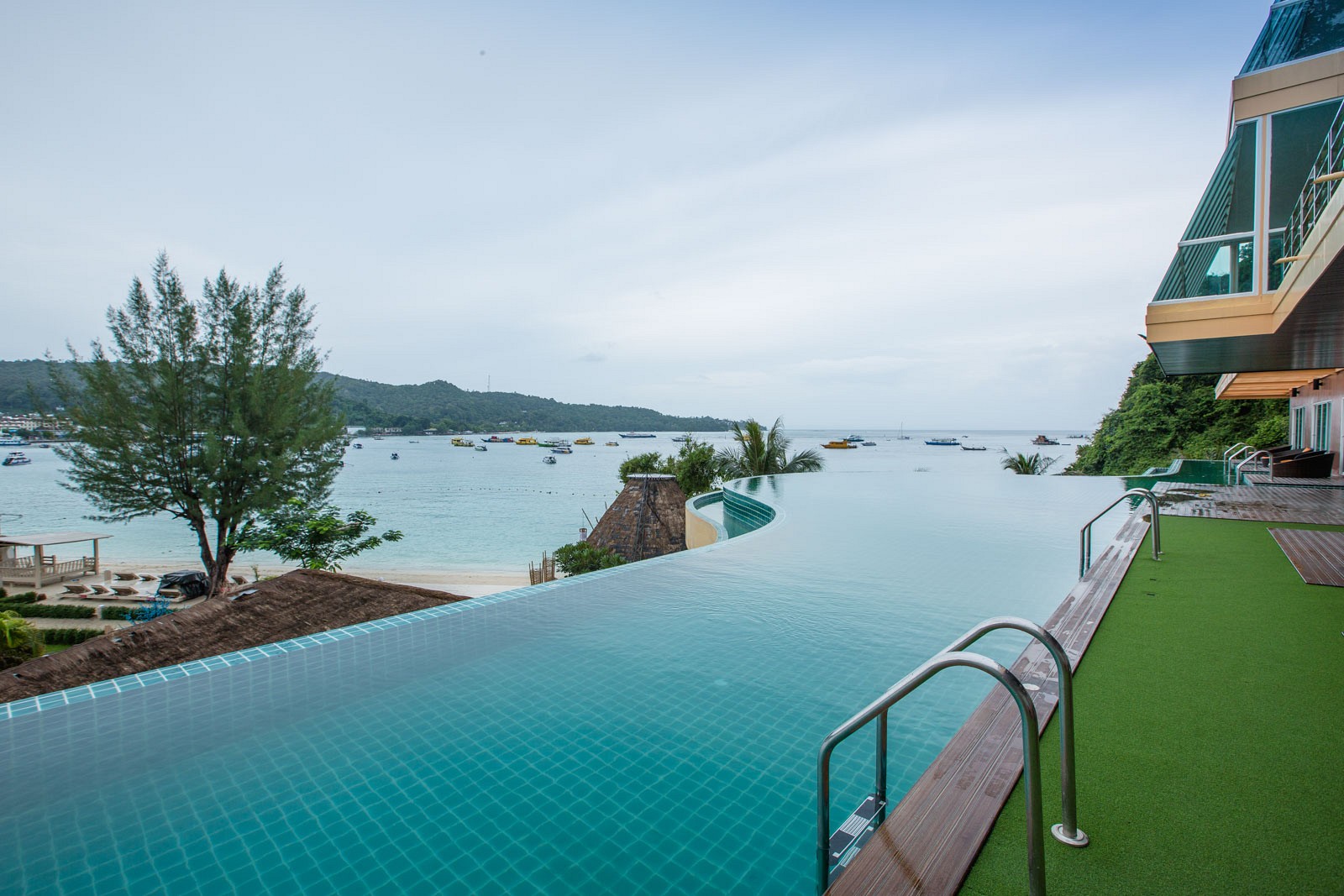 Pool & Sea View - קופיפי קליף ביץ' ריזורט | Phi Phi Cliff Beach Resort - תמונה ראשית