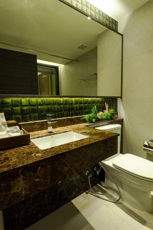 Deluxe Street View - צ'ילאקס הריטג' קווסאן | Chillax Heritage Hotel Khaosan - תמונה 2