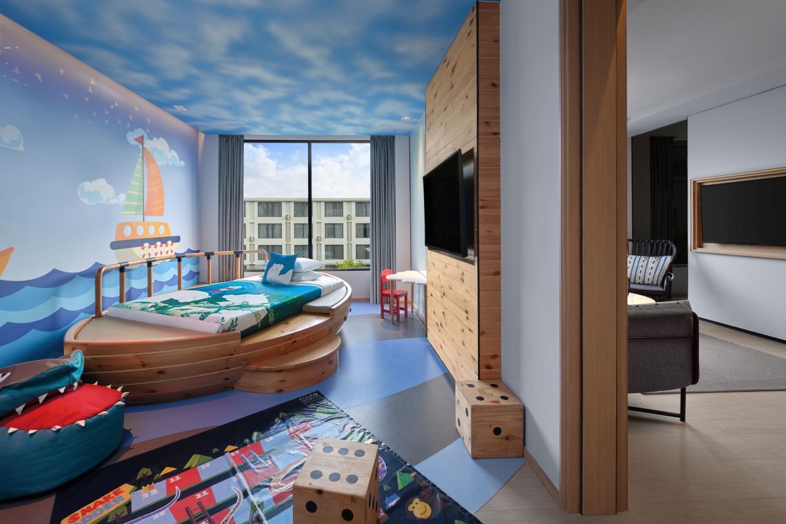 סוויטה משפחתית עם שני חדרי שינה (2 Bedroom Family Suite) - פור פוינטס מריוט פוקט | Four Points by Sheraton Phuket Patong Beach Resort - תמונה 3