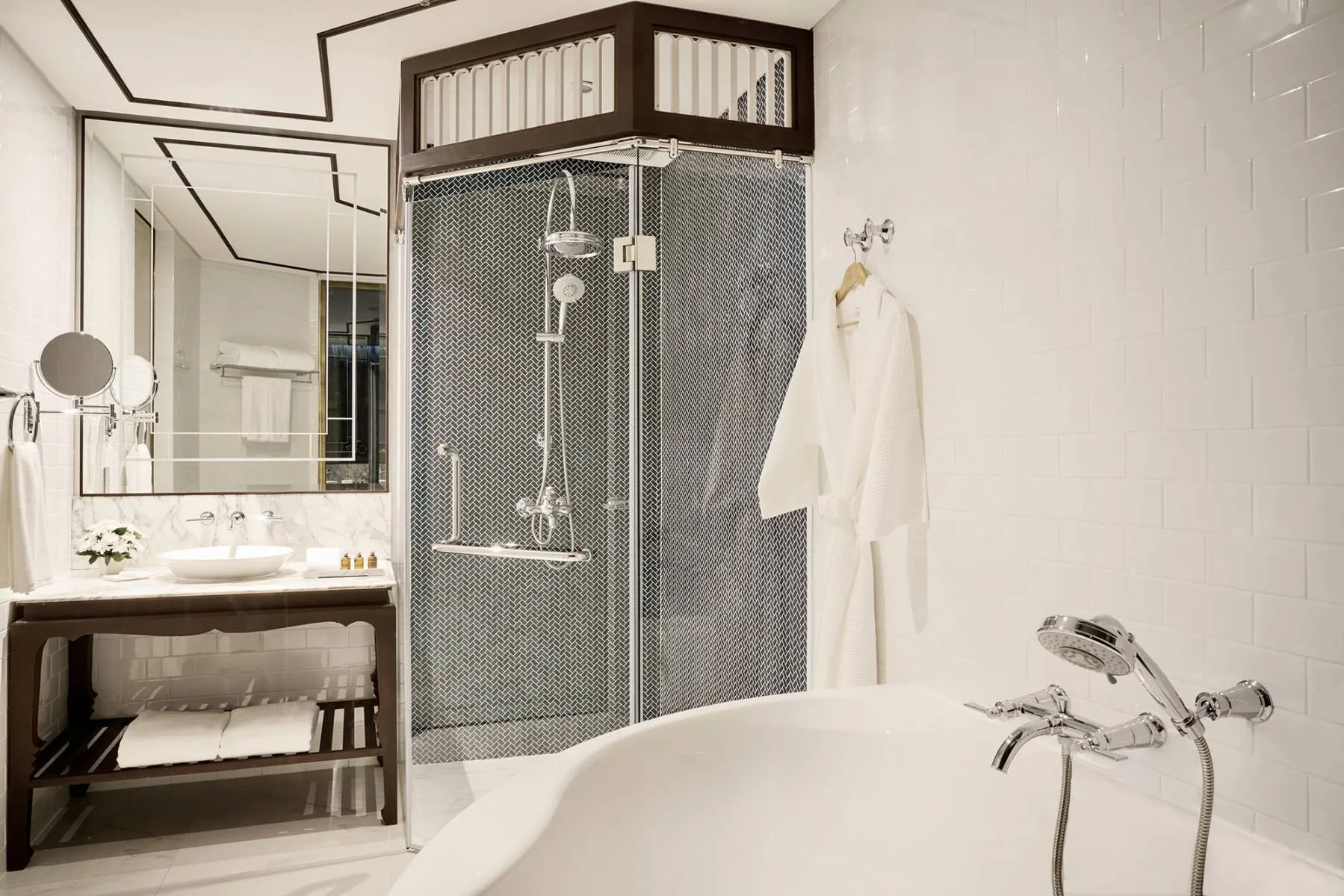DELUXE ROOM, Pool View - מובנפיק מית' פאטונג פוקט | Mövenpick Myth Hotel Patong Phuket - תמונה 2