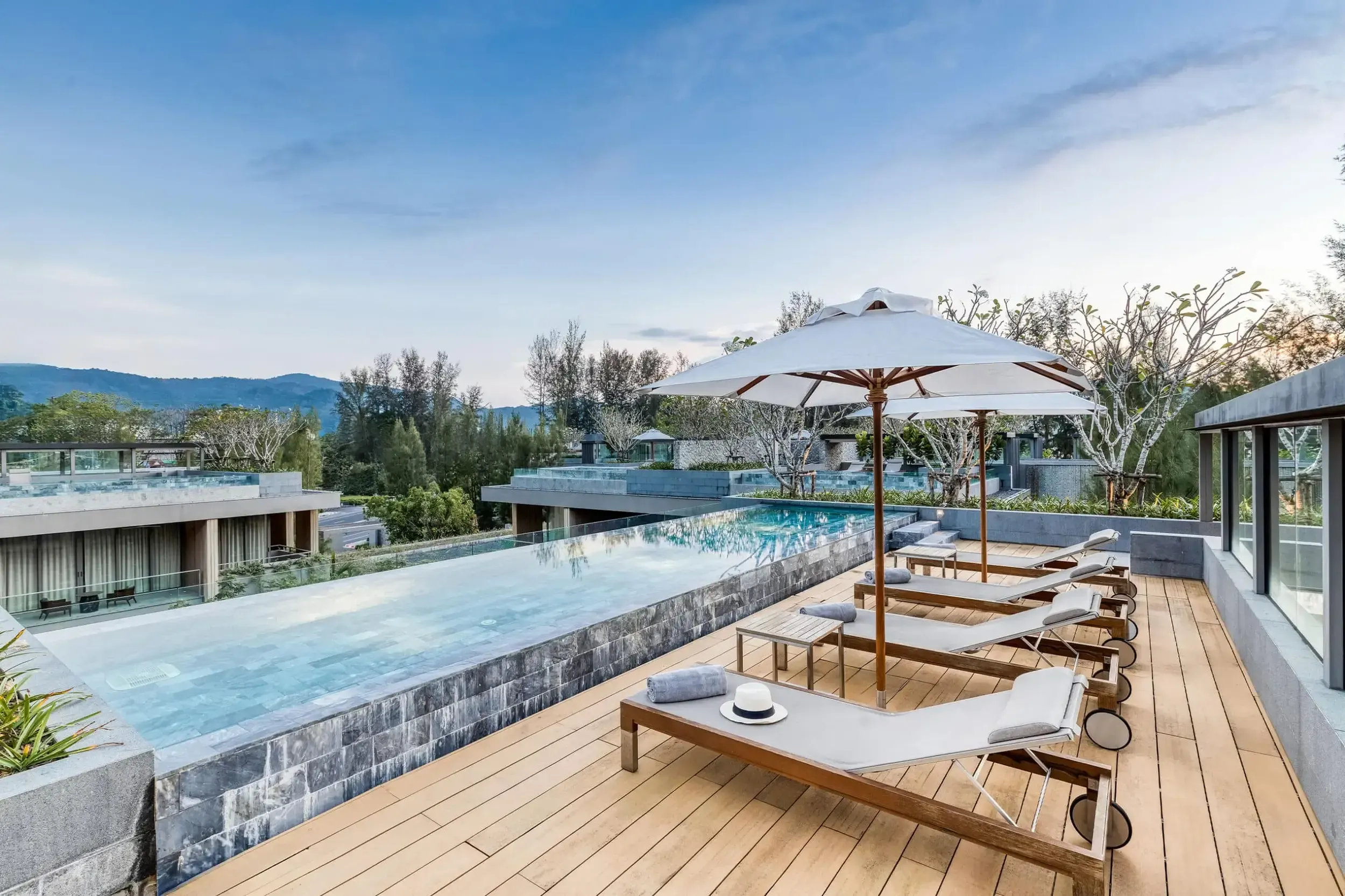2 Bedrooms Azure Pool Penthouse - טווינפאלמס מונט-אזור פוקט | Twinpalms MontAzure Phuket - תמונה ראשית