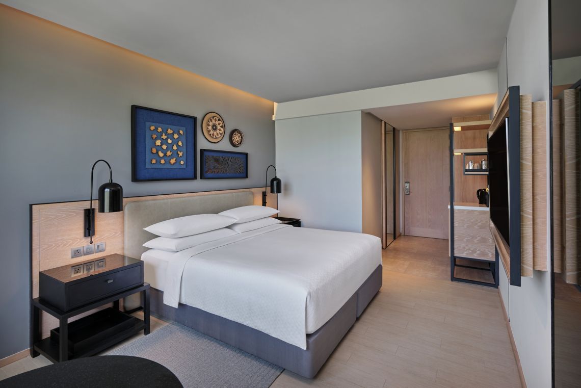 חדר אורחים (Guest Room) - פור פוינטס מריוט פוקט | Four Points by Sheraton Phuket Patong Beach Resort - תמונה ראשית