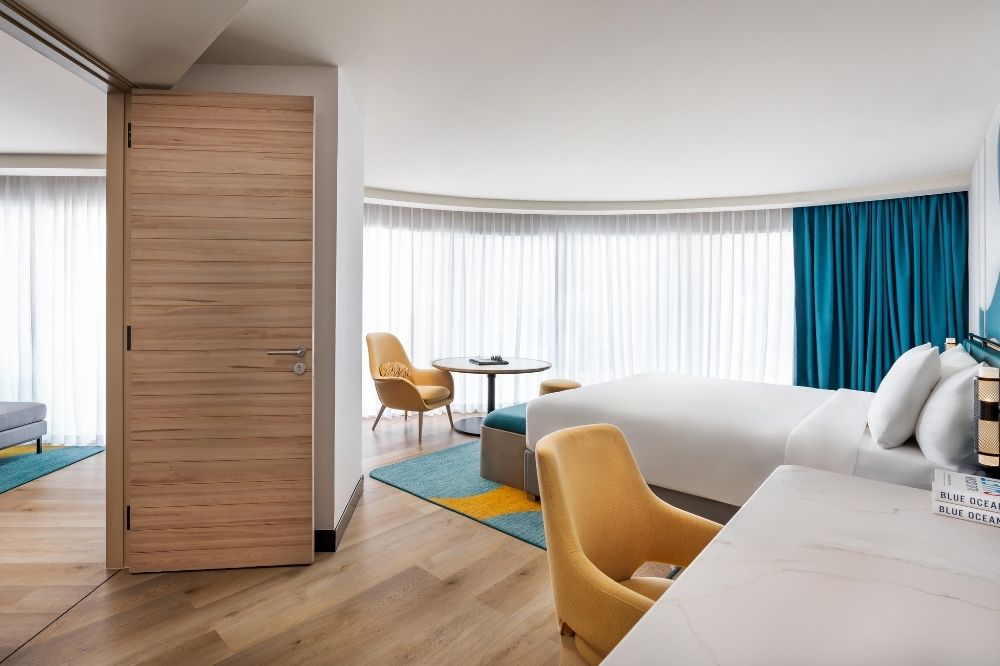 Trendy Suite (Afterglow) - אם סושיאל פוקט | M Social Hotel Phuket - תמונה ראשית